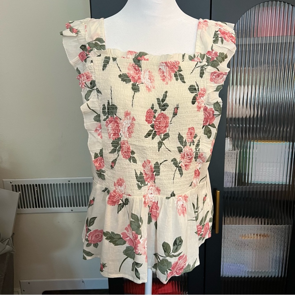 Old Navy NWT XL Flutter-Sleeve Floral Smocked Blouse